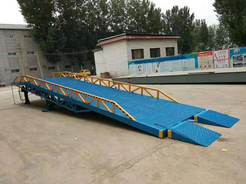 果洛电动液压登车桥