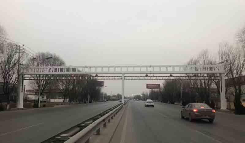 果洛公路限高杆